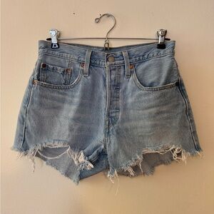 Levi 501 Shorts (size W26) worn once, great condition